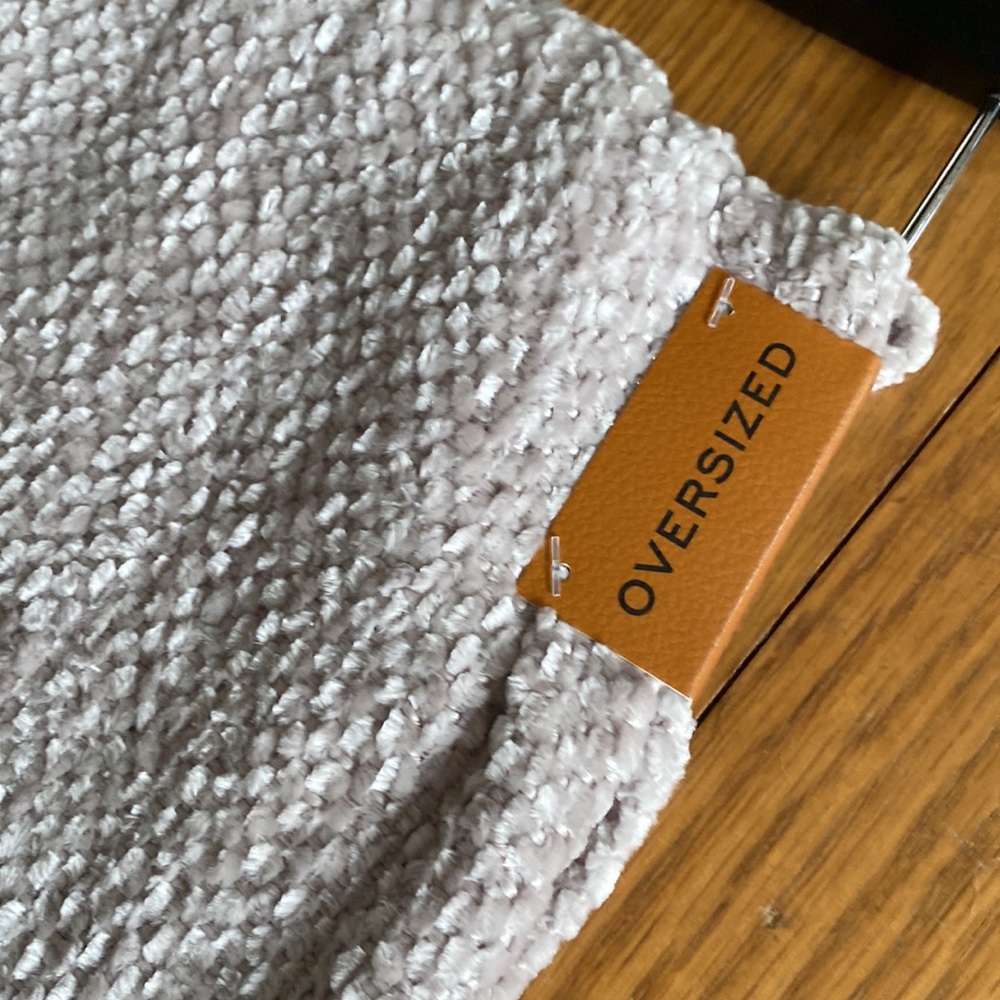 Frye chenille fringe throw NWT - Picture 4 of 6
